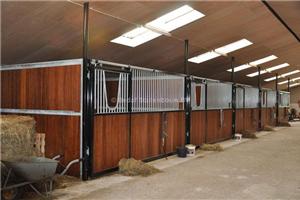 luxe paardenstallen